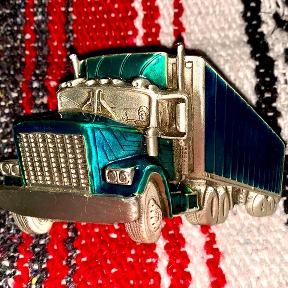 Menβs trucker belt buckle - Picture 2 of 5
